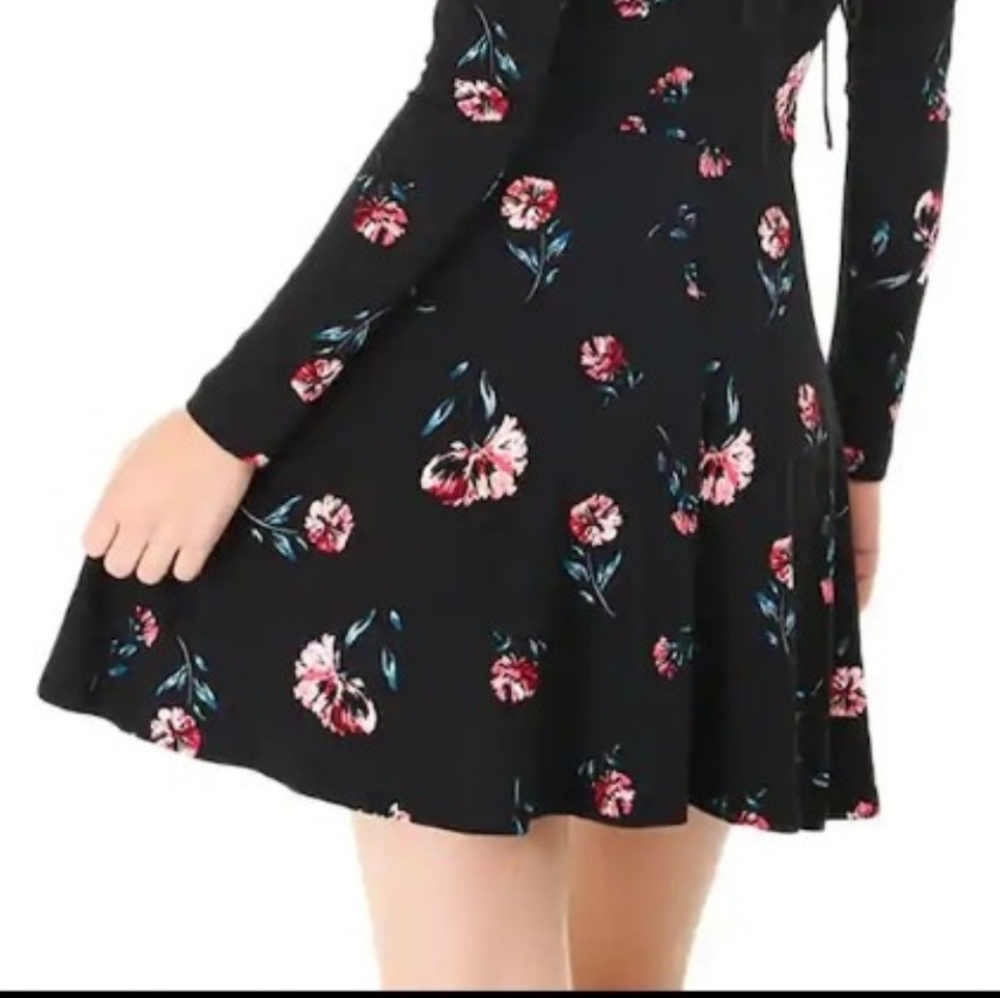 Dress - Picture 6 of 8